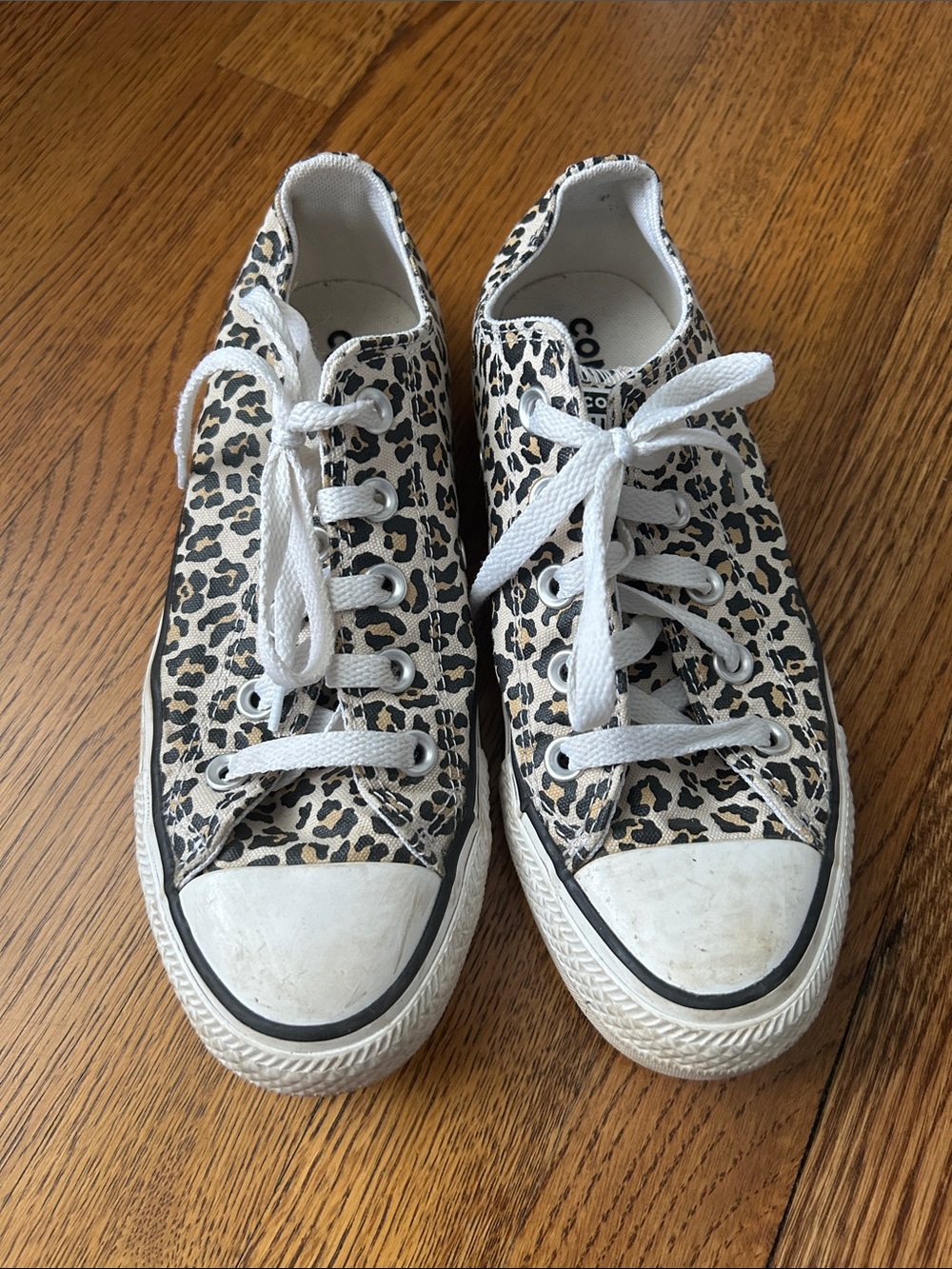 Converse Cheetah print Chuck Taylor All
Star Sneakers